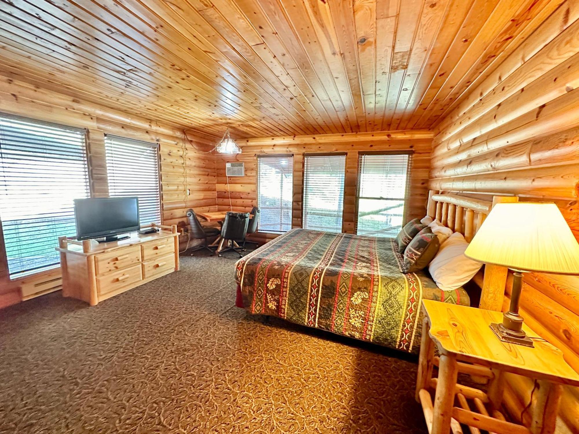 The Lodge At Lolo Hot Springs Экстерьер фото